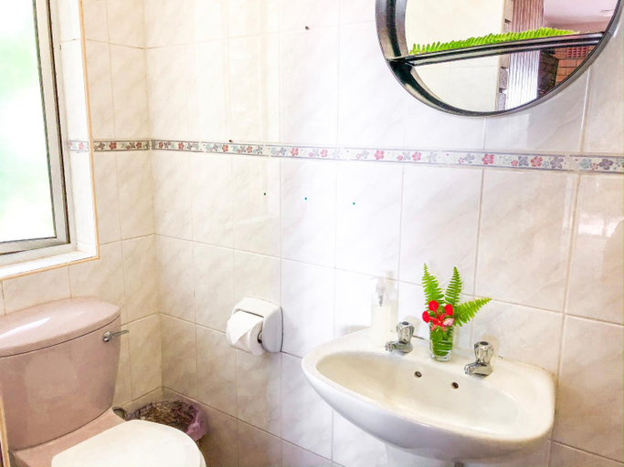 Bathroom 6