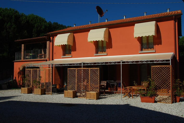 Others 2, Agriturismo Il Cantastorie, Pistoia