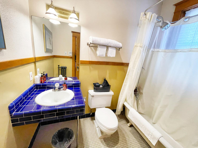 Bathroom 4, Hotel Vendome, Yavapai