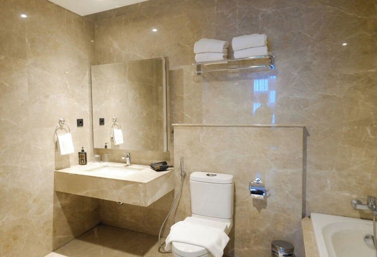 Bathroom 4, Hotel Azana Suites Hotel Antasari, South Jakarta