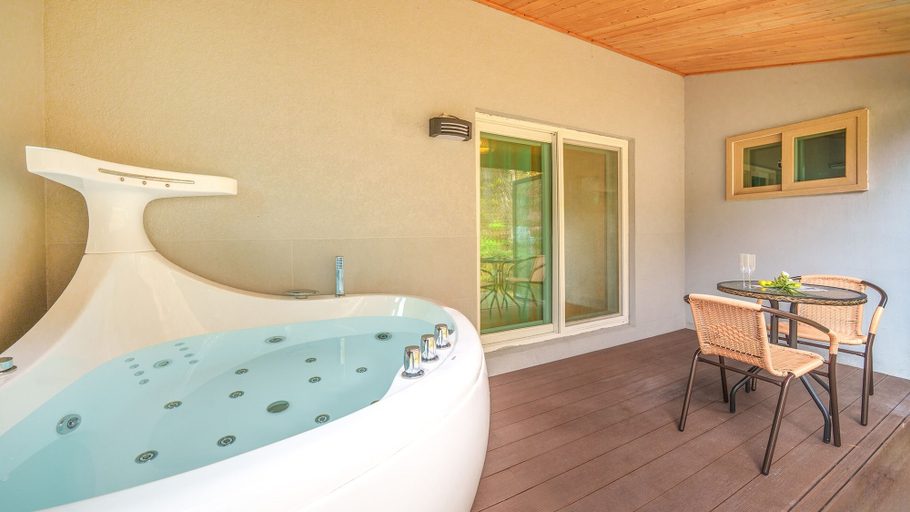 Bathroom 4, Gapyeong Sanchaek Glamping Pension, Gapyeong