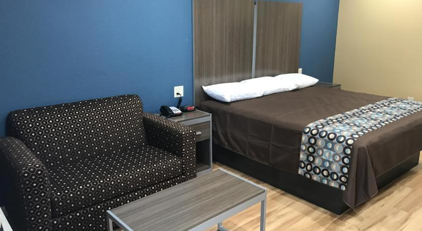 Others 4, Deluxe Inn & Suites - Baytown, Houston