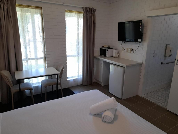 Bedroom 2, Junction Motel Wagga, Wagga Wagga - Pt A