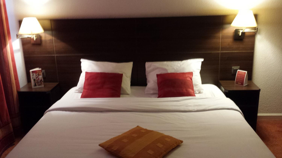 Bedroom 12