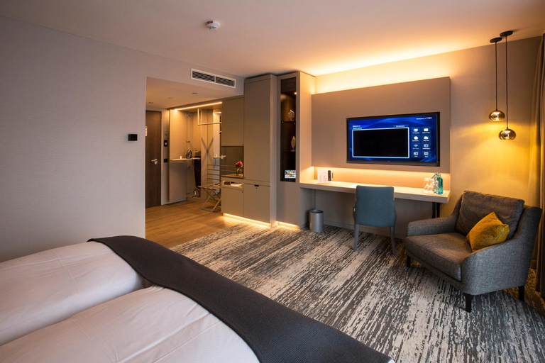 Bedroom 18
