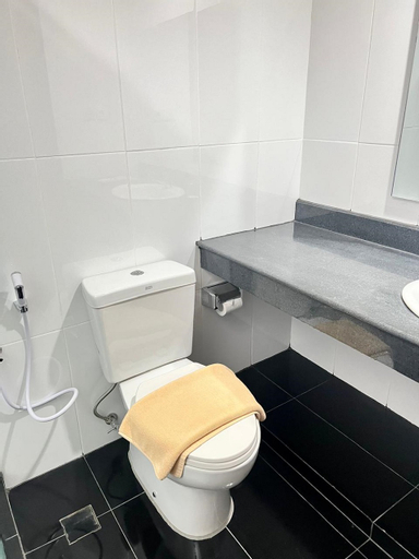 Bathroom 7