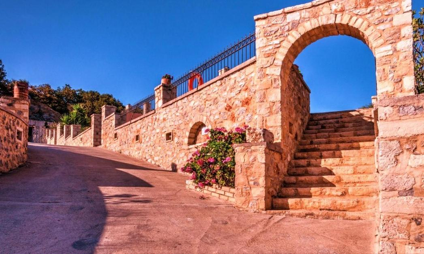 Others 3, Metochi Villas, Crete