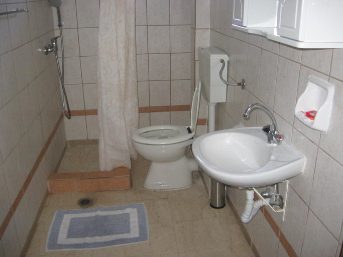 Bathroom 3, Maik Apartments, Central Macedonia