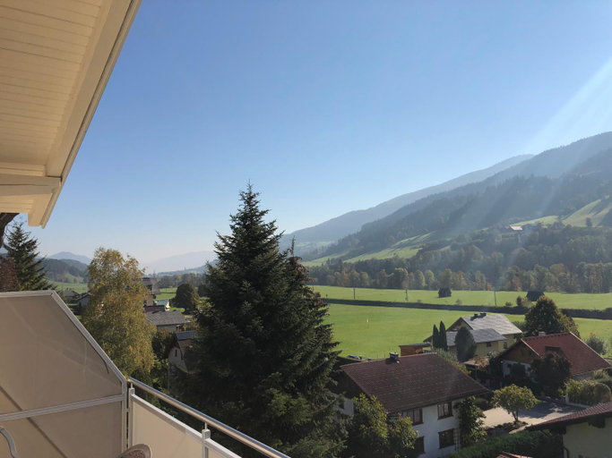 4, Sunshine Apartments - Great Mountain View, Liezen