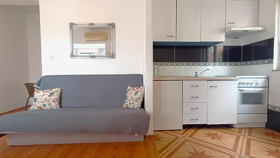 Others 5, Apartments Ella, Makarska
