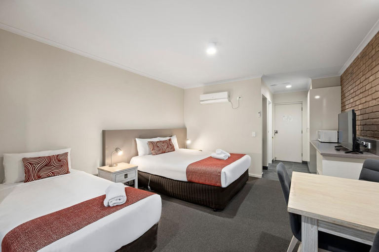 Bedroom 2, National Hotel Complex, Gr. Bendigo - Central