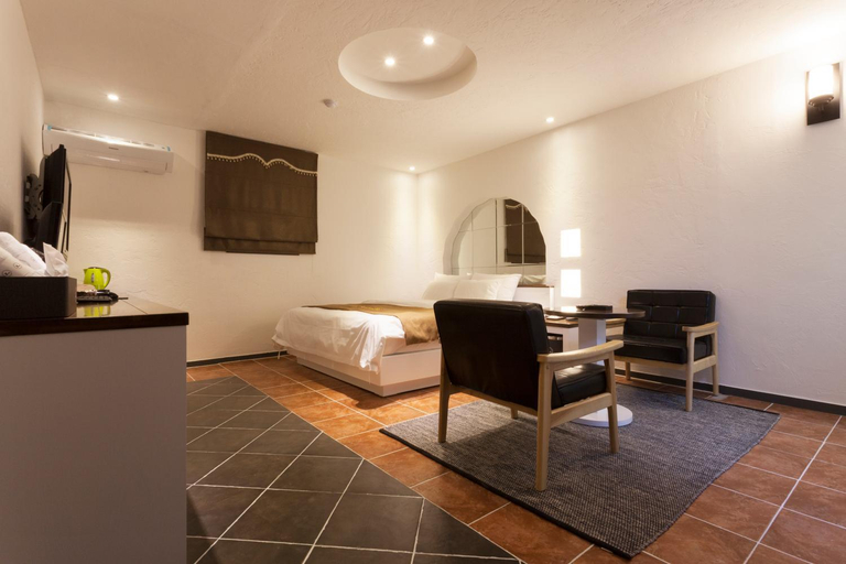 Bedroom 15