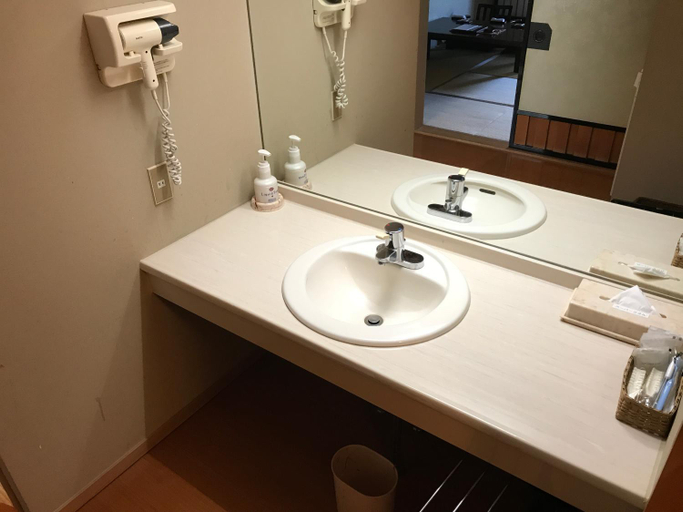 Bathroom 2, Kazen no Sho, Kuroishi