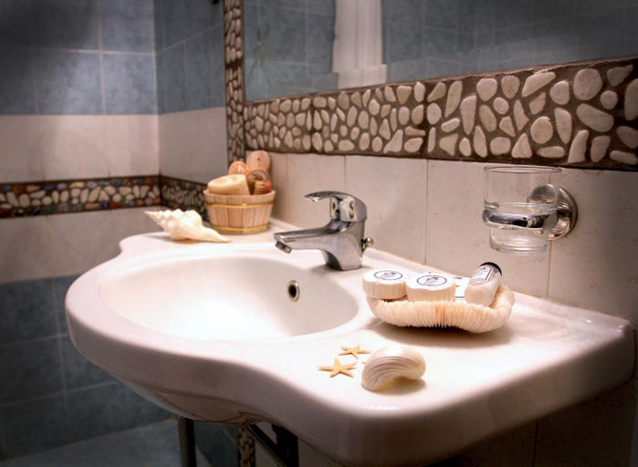Bathroom 4, Anatolia, South Aegean