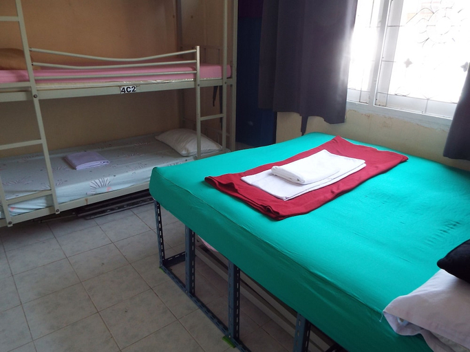 Bedroom 2, Hostel 24, Phra Khanong