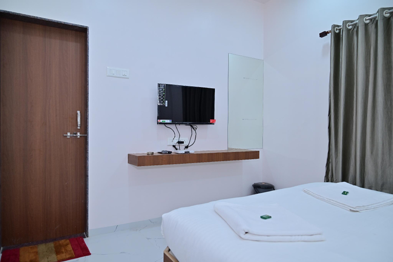 Bedroom 2, HOTEL D GRAND , Ahmadnagar