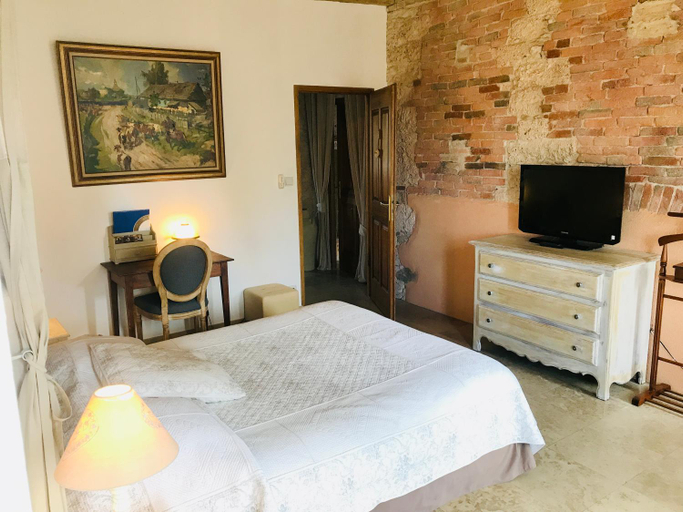 Bedroom 12
