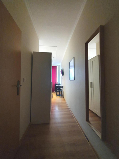 Others 4, R&B Hotel, Berlin
