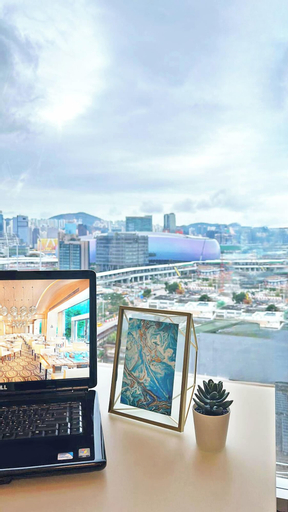 Exterior & Views 15