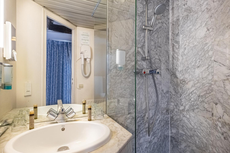 Bathroom 4, Hotel Baudelaire Opera, Paris