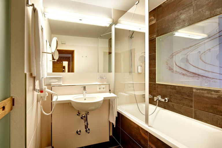 Bathroom 3