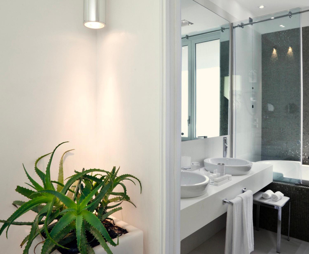 Bathroom 8