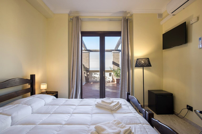 Bedroom 2, The Life Hotel, Rome