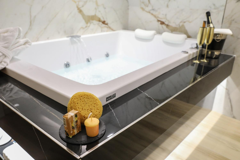 Others 4, Municipio Luxury Suite, Napoli