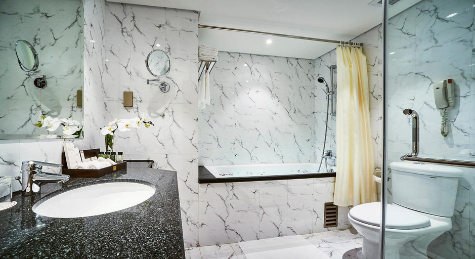 Bathroom 4