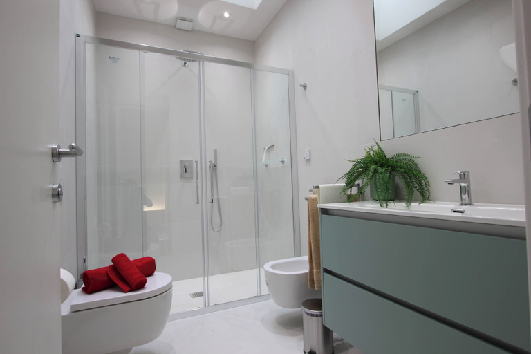 Bathroom 4, Marsili Suite, Florence