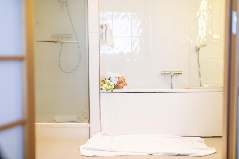 Bathroom 5, Living Place Hotel, Bologna