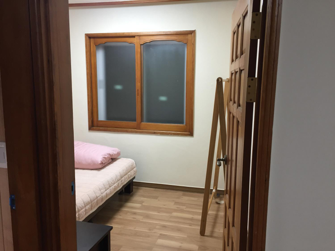 Bedroom 4, Jeju Guesthouse, Jeju