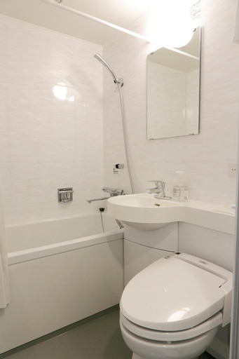 Bathroom 26