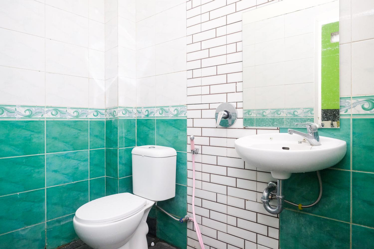 Bathroom 10
