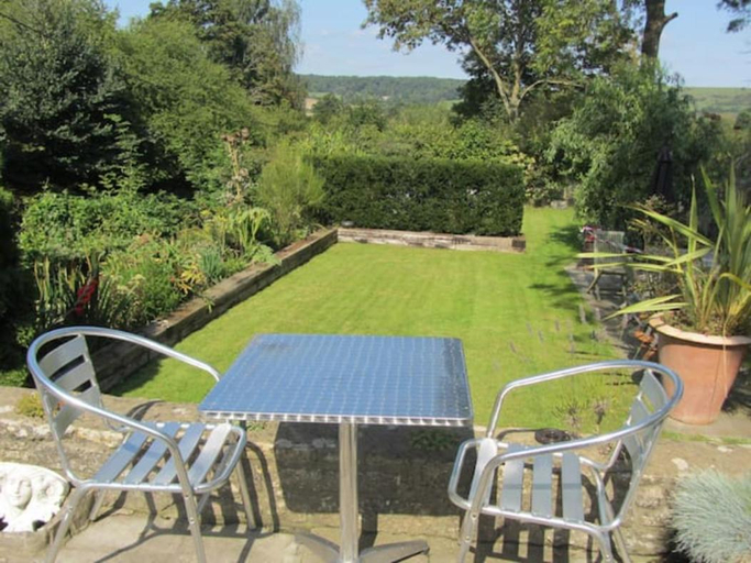 Others 2, The Garden Room, Somerset