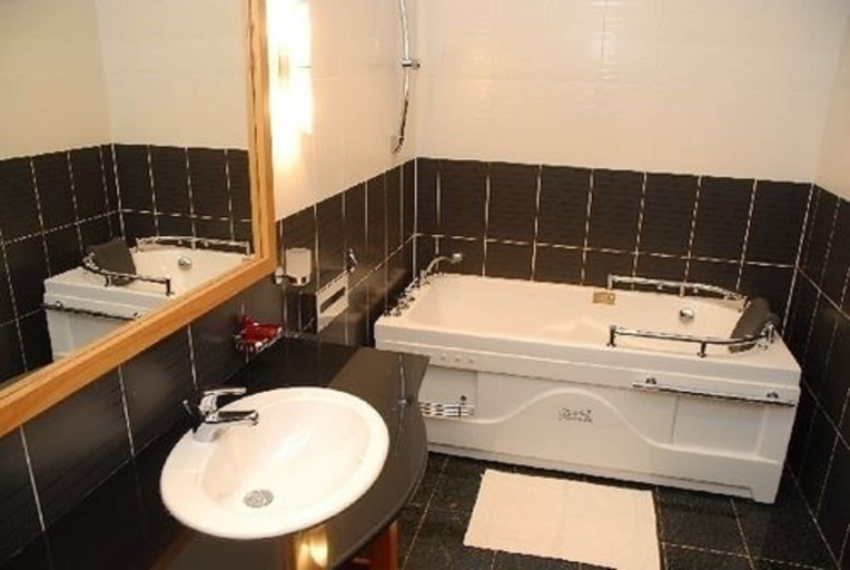 Bathroom 4, Sabri Hotel, Annaba