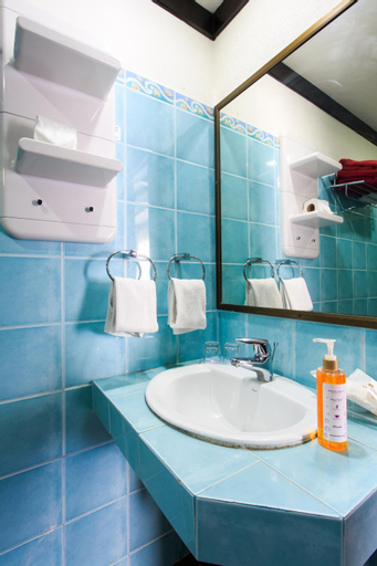 Bathroom 12