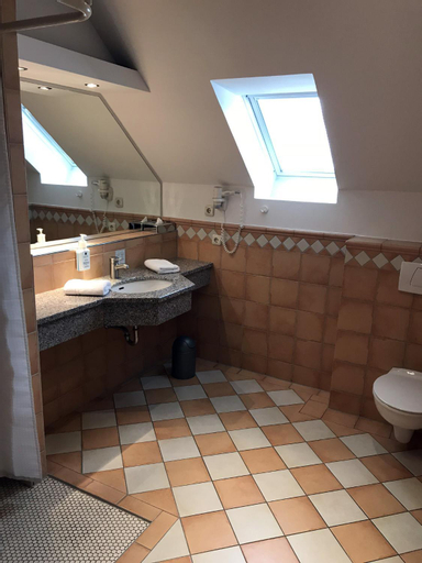 Bathroom 7