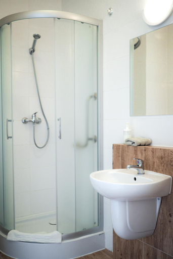 Bathroom 2, Willa Rudy, Kłodzko