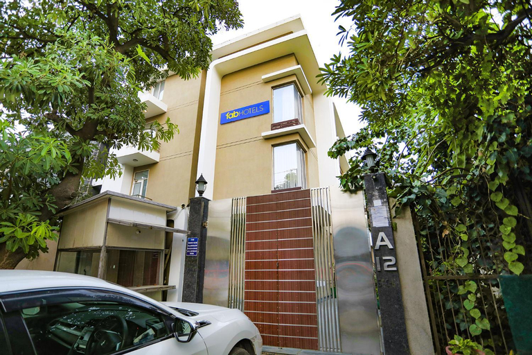 Grand olive, Gautam Buddha Nagar