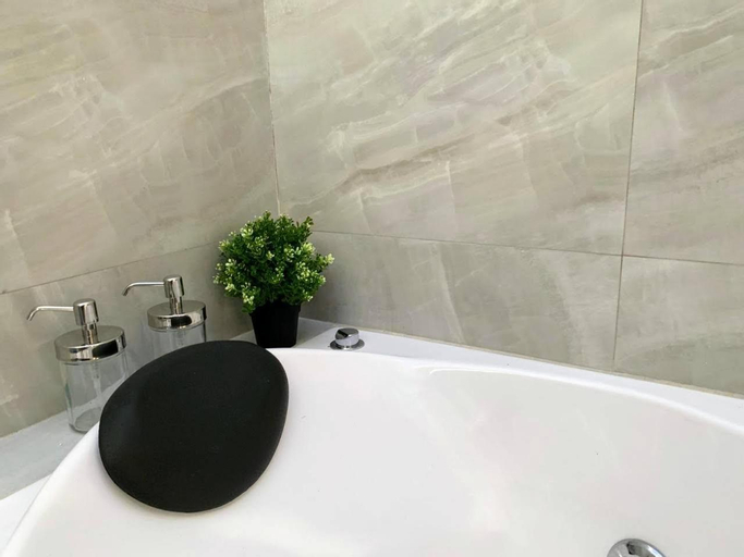 Bathroom 6