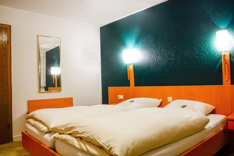 Bedroom 18