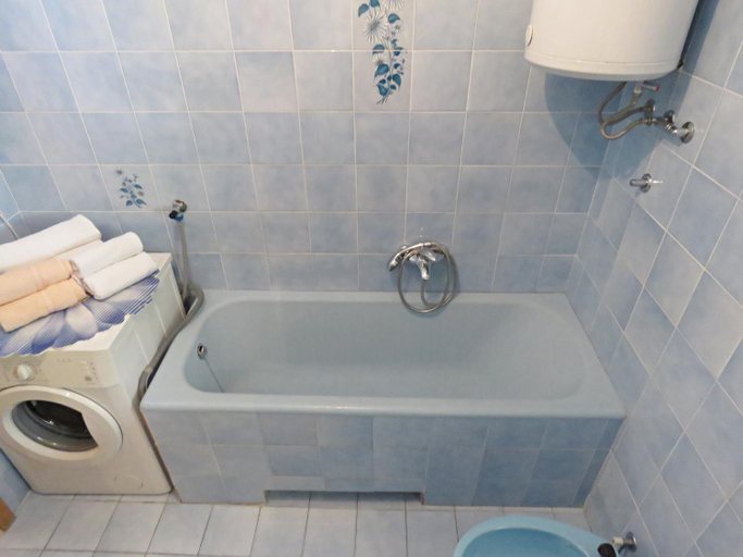 Bathroom 3, Apartments Nemira, Omiš