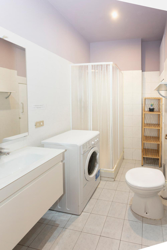 Bathroom 9