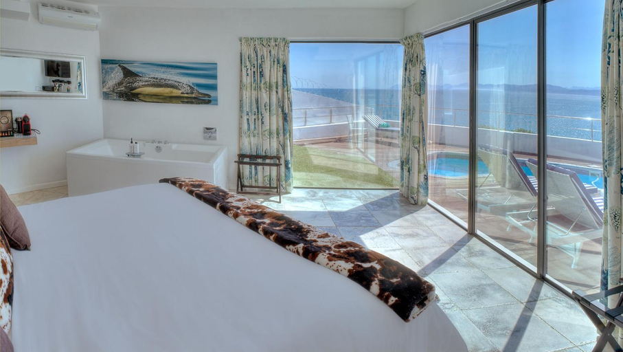 Bedroom 3, Sea Star Cliff Lodge, Overberg