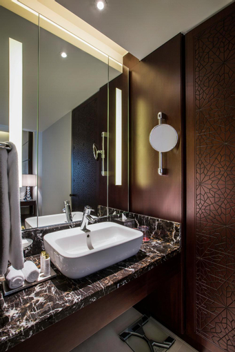 Bathroom 7