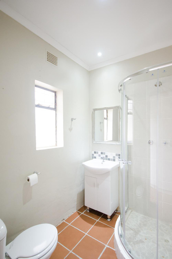 Bathroom 4, Du Kloof Lodge, Cape Winelands