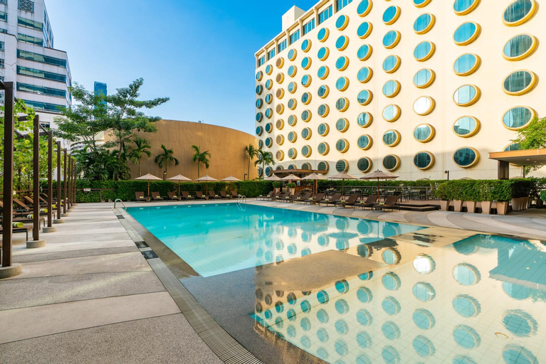 Swimming Pool 25