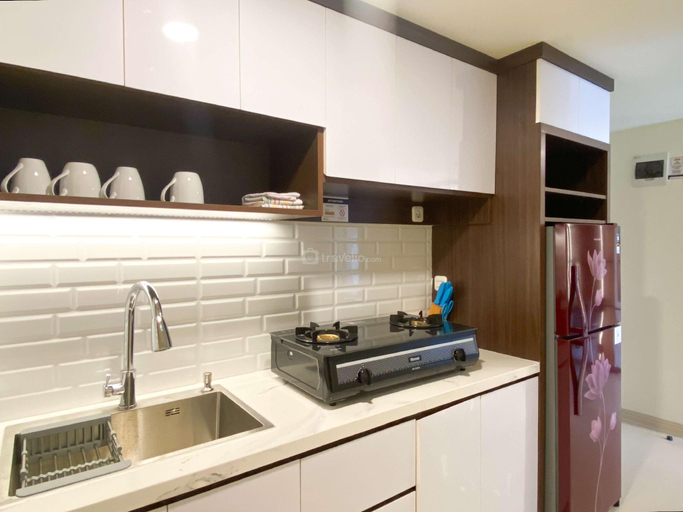 Others 2, Homey 2BR with Extra Room Meikarta Apt By Travelio, Cikarang