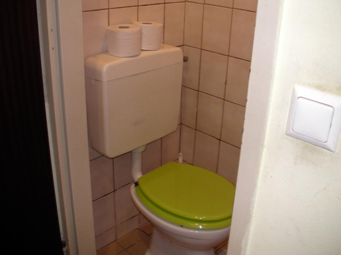 Bathroom 2, HappyHostel, Wien